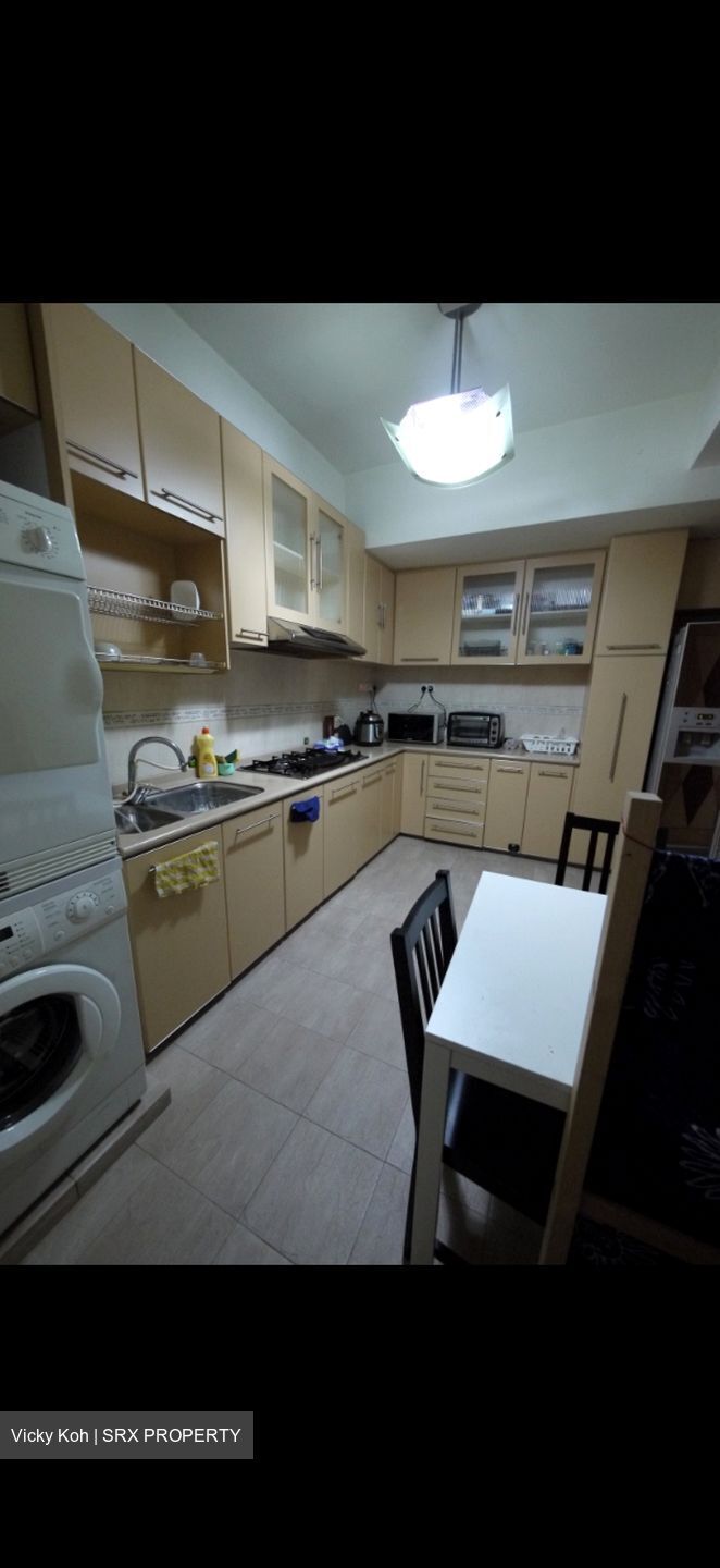 International Plaza (D2), Apartment #597055811